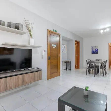 Cozy 3br Sliema Apt Near Promenade Fully Furnished By 360 Estates Daire *